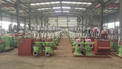 陶(táo)瓷柱塞泵(beng)加工現場(chang)