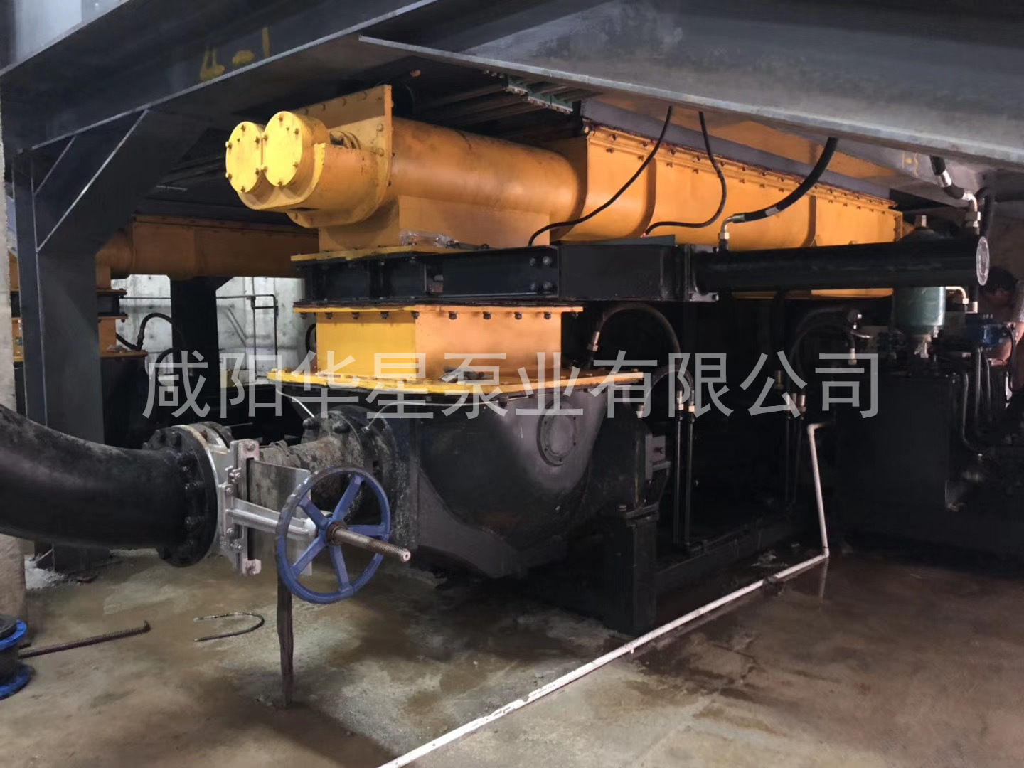 陶瓷柱(zhù)塞泵使(shi)用現場(chang)河道調(diao)蓄池河(he)道清淤(yū)現場