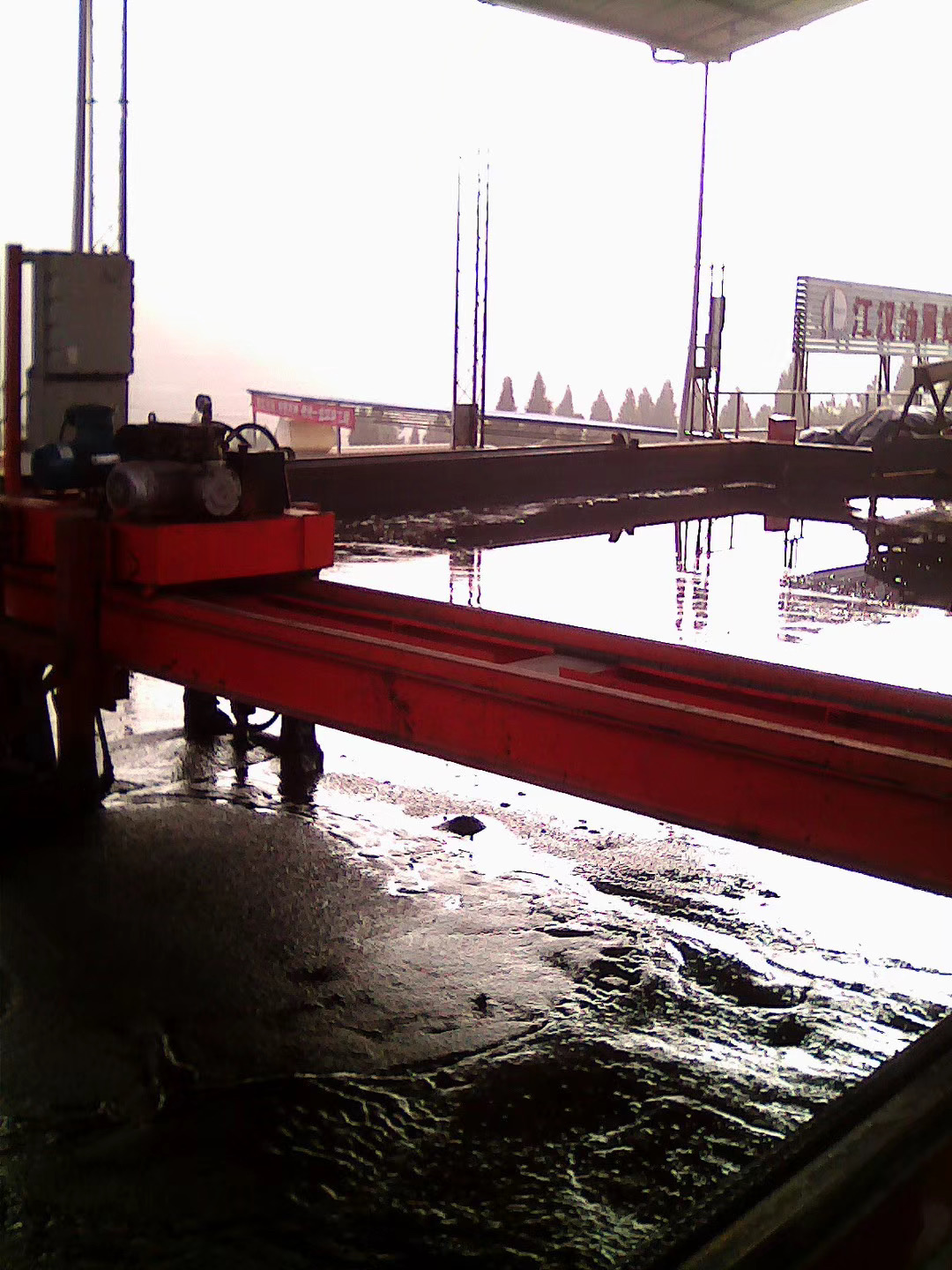 陶(táo)瓷柱塞泵使用現(xian)場油田項目建設(she)