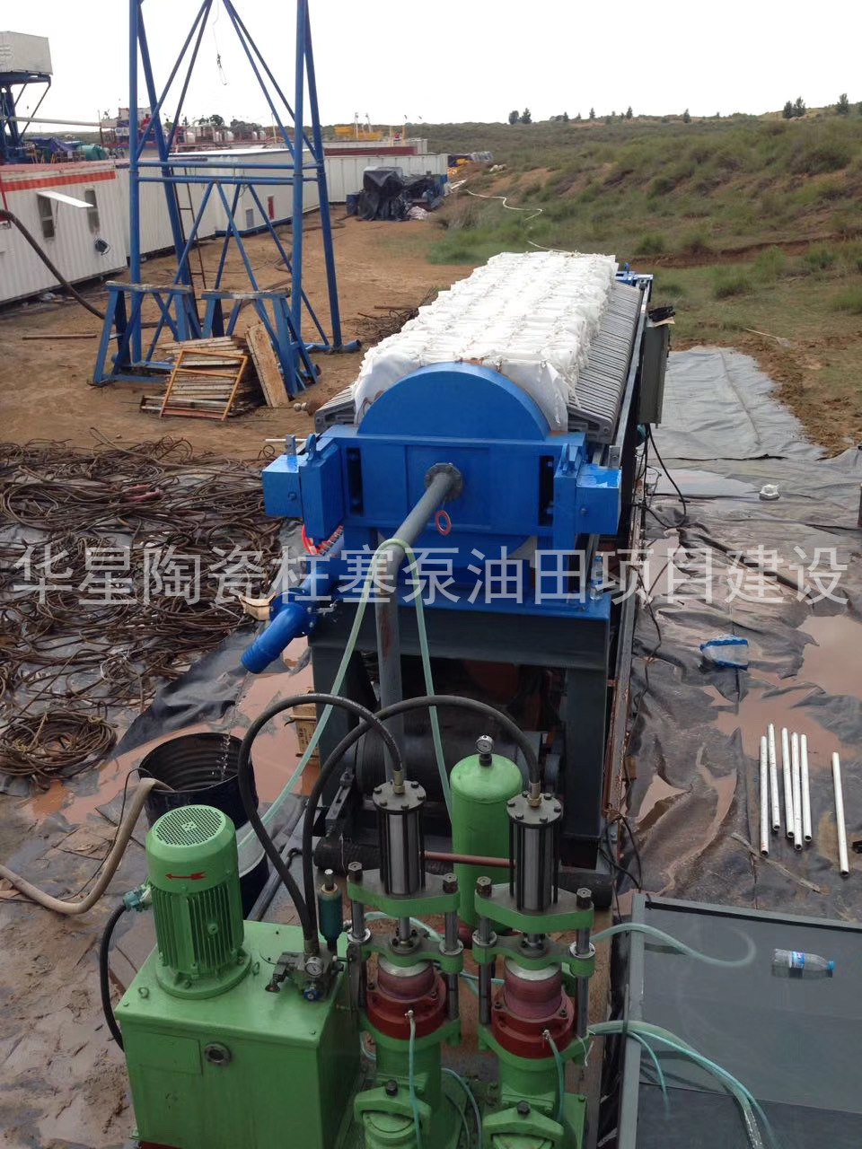 陶瓷柱(zhù)塞泵使用現場油(you)田項目建設