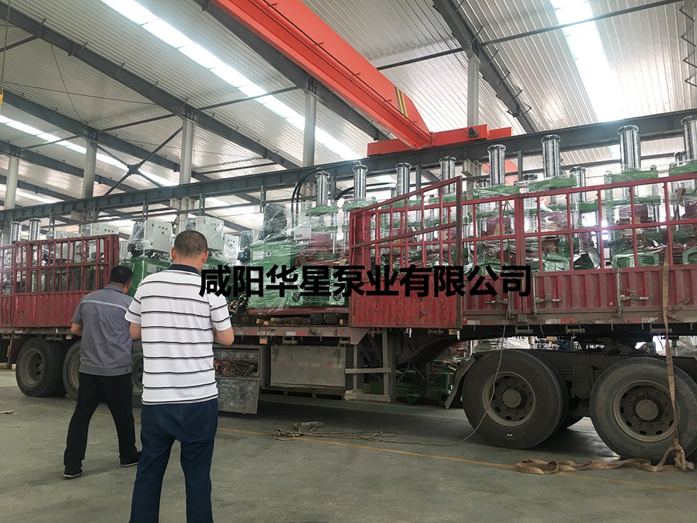 柱塞泥(ní)漿泵發(fā)貨3