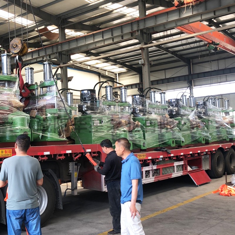 壓濾(lü)機節能進(jin)料泵,液壓(ya)陶瓷柱塞(sāi)泥漿泵 壓(yā)濾機節能(neng)進料泵,液(ye)壓陶瓷柱(zhù)塞泥漿泵(beng)