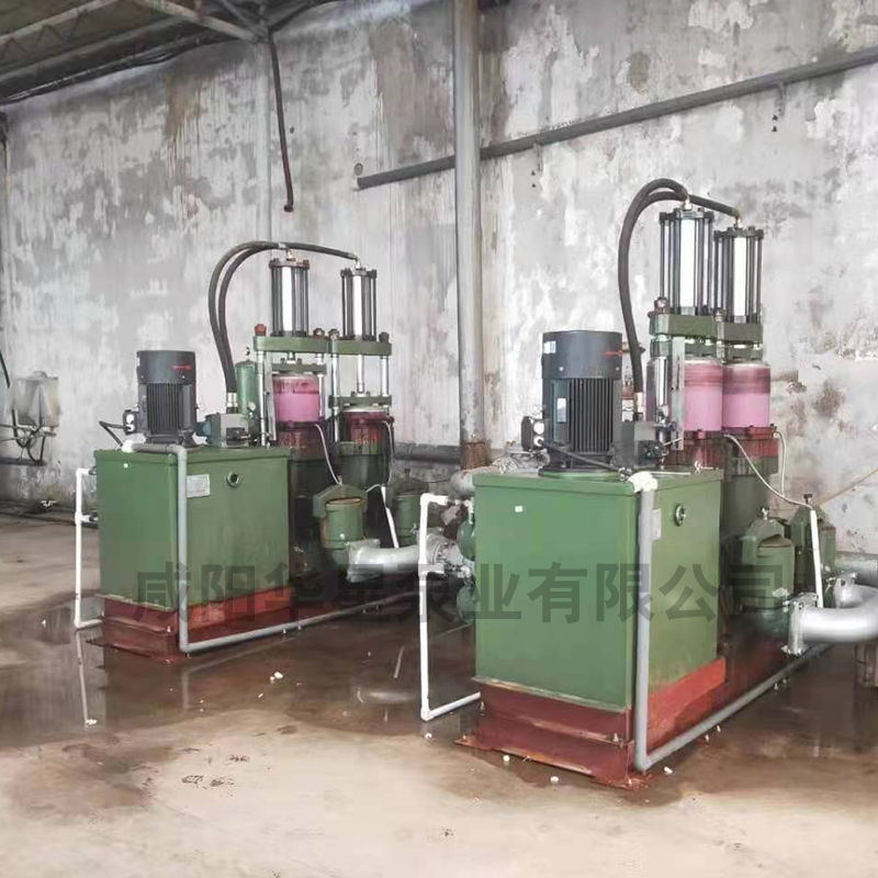 YB液壓陶(tao)瓷柱塞泵(beng)簡介