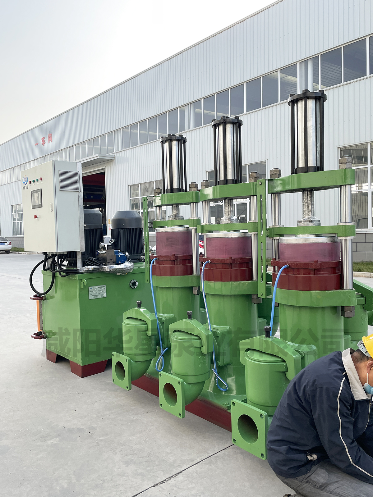 YBH400-180型陶瓷(ci)柱塞泵(beng)